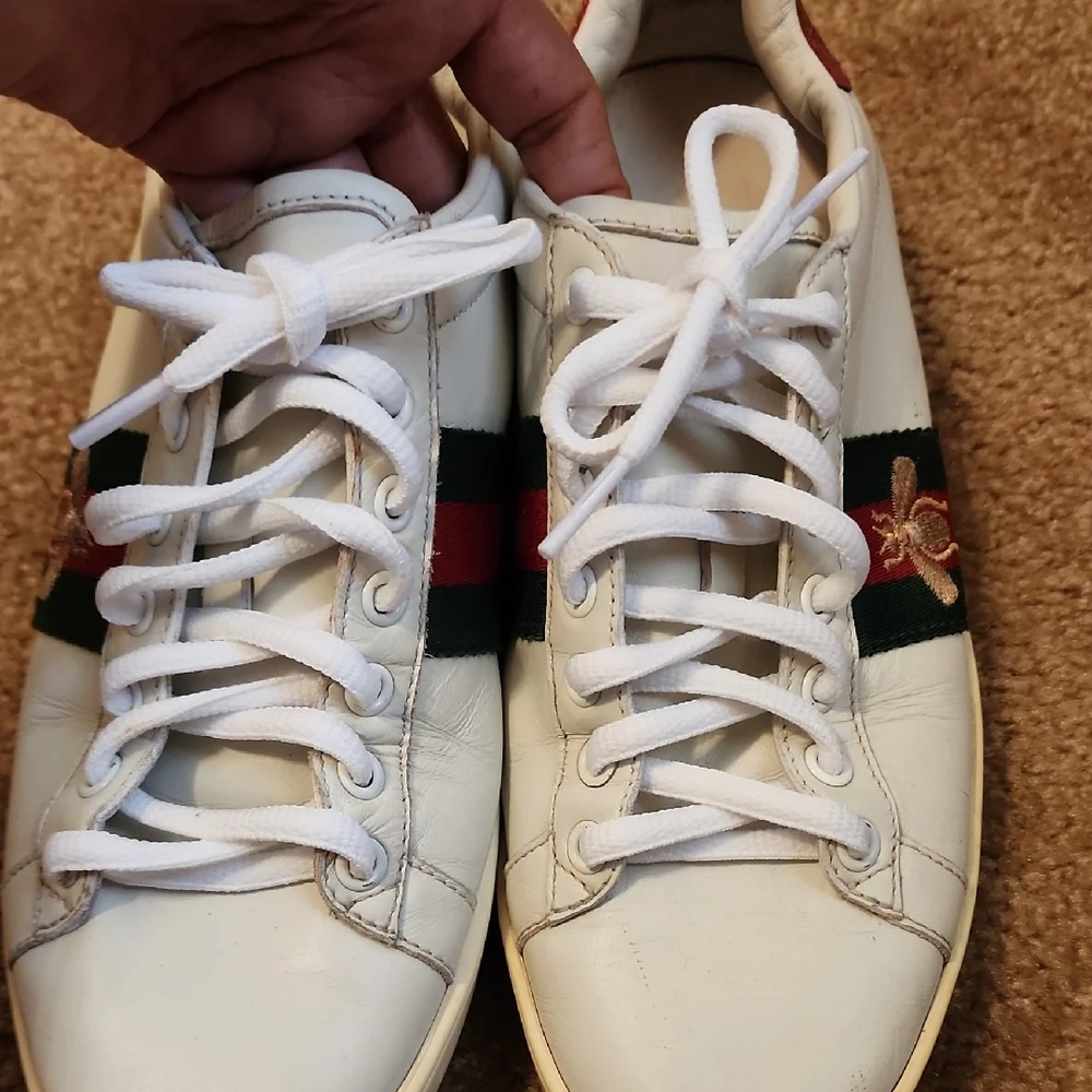 Gucci Ace Bee Sneakers - Picture 4 of 16